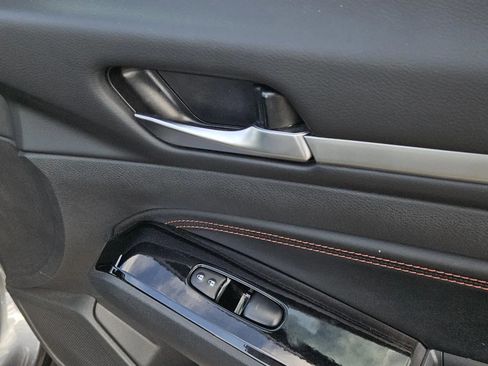 Used 2023 Nissan Altima 2.5 SR image 32