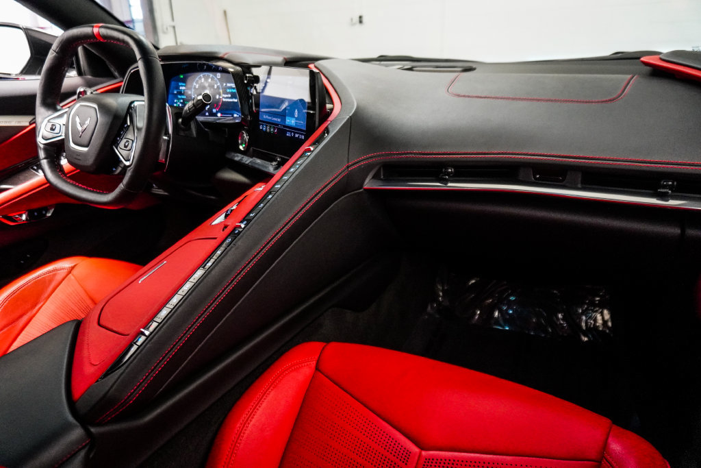 Used 2020 Chevrolet Corvette Stingray Preferred Cpe w/ 2LT Preferred Equipment Group RWD image 8