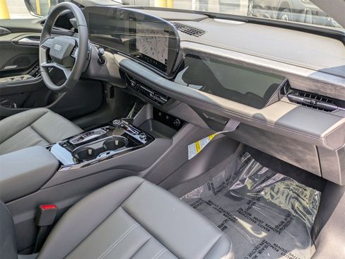 New 2025 Audi A6 e-tron Premium Plus image 9