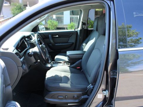 Used 2017 Chevrolet Traverse LT w/ Style and Technology Package AWD/4WD image 12