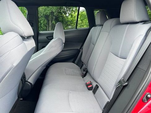 Used 2023 Toyota Corolla Cross AWD Hybrid w/ Moonroof Package image 27
