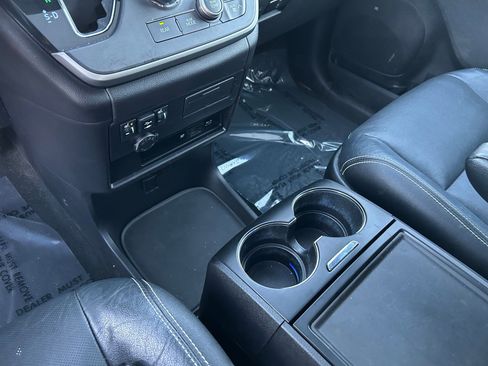 Certified 2020 Toyota Sienna SE image 18
