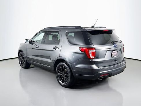Used 2019 Ford Explorer XLT w/ XLT Sport Appearance Package AWD/4WD image 8