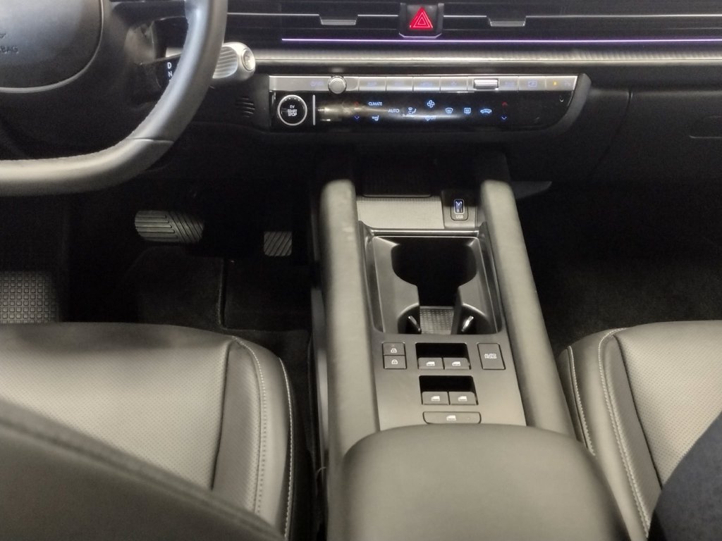 Certified 2023 Hyundai Ioniq 6 SEL AWD/4WD image 36