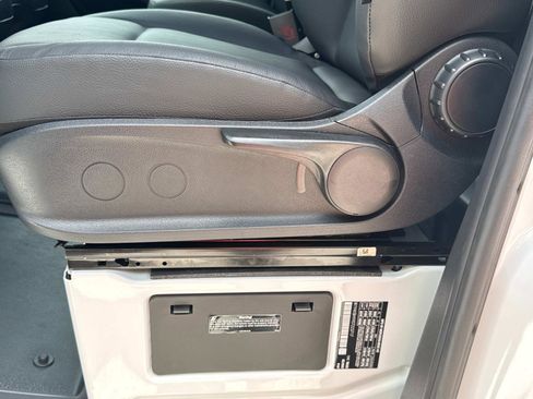 Used 2025 Mercedes-Benz Sprinter 2500 image 20