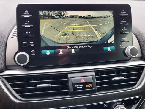Used 2019 Honda Accord EX image 16