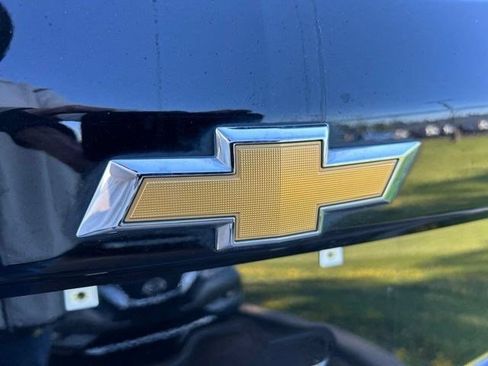 Used 2022 Chevrolet Equinox LT w/ Driver Convenience Package FWD image 49