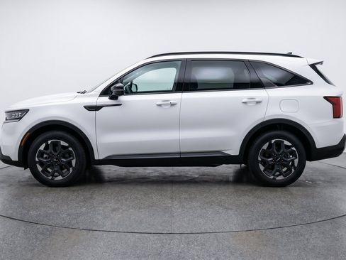 Used 2024 Kia Sorento S AWD/4WD image 5
