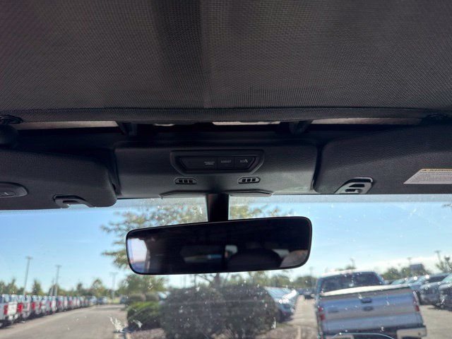Used 2019 Jeep Wrangler Unlimited Sahara w/ Uconnect 4C Nav & Sound Group AWD/4WD image 17