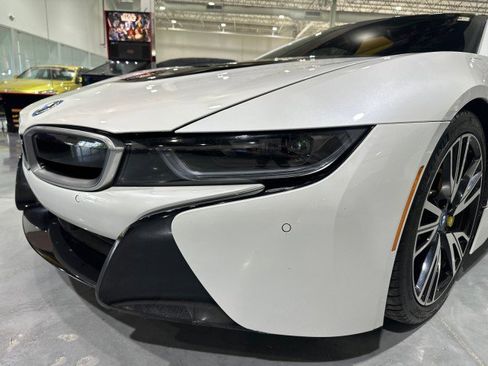 Used 2015 BMW i8 AWD/4WD image 18