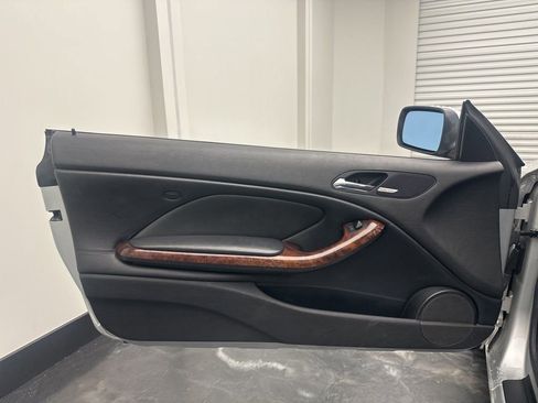 Used 2002 BMW 325Ci Convertible image 12