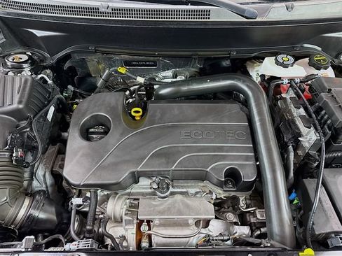 Used 2024 GMC Terrain AT4 w/ Infotainment Package II image 33