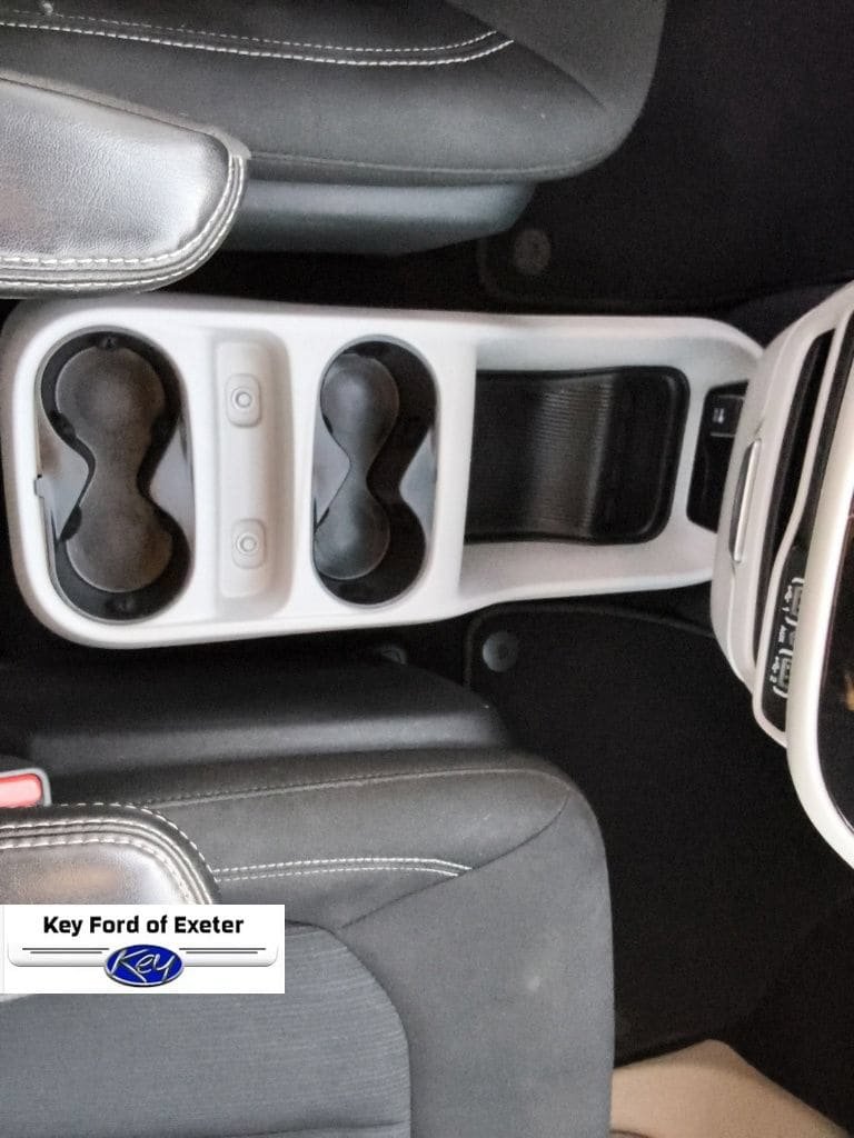 Used 2023 Chrysler Voyager LX FWD image 36