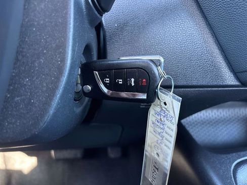 Used 2023 Toyota Corolla LE image 24