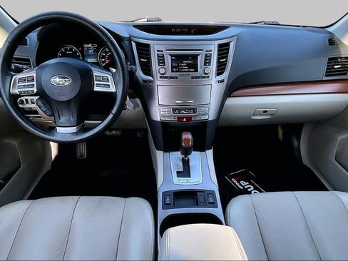 Used 2013 Subaru Outback 2.5i Limited AWD/4WD image 16