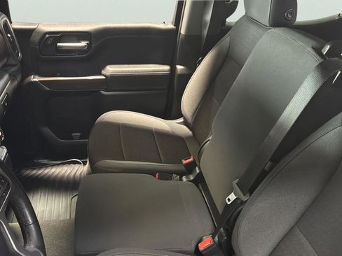 Used 2022 Chevrolet Silverado 1500 LT AWD/4WD image 19