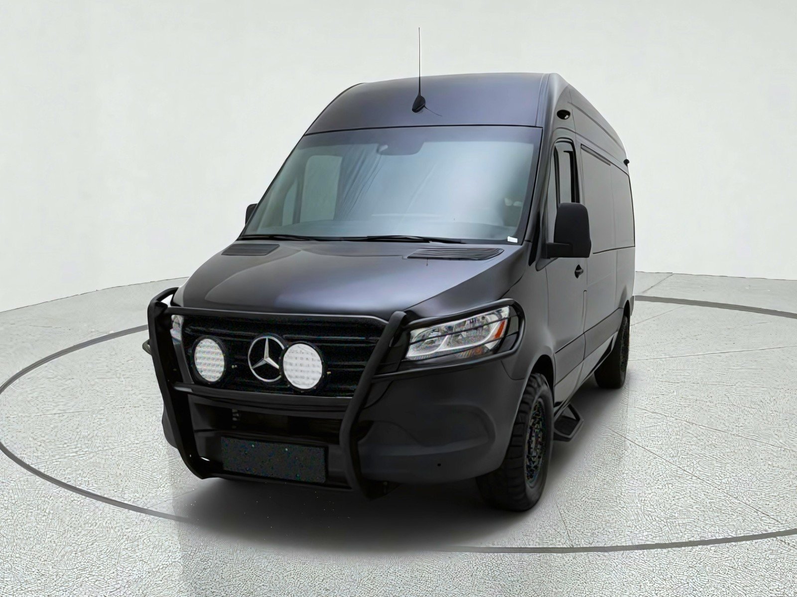 Used 2023 Mercedes-Benz Sprinter 2500 image 2
