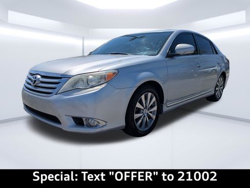 Used 2012 Toyota Avalon Limited image 7