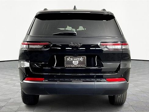 New 2025 Jeep Grand Cherokee L Altitude image 5