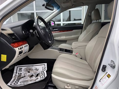 Used 2012 Subaru Outback 3.6R Limited w/ Moonroof Pkg image 14