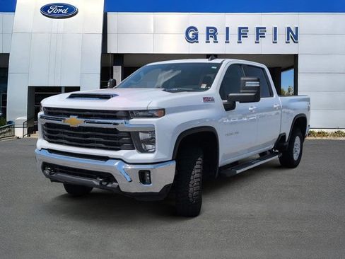 Used 2025 Chevrolet Silverado 2500 LT AWD/4WD image 11
