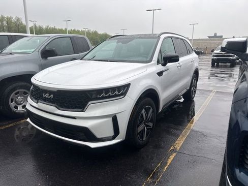 Used 2023 Kia Sorento EX w/ Panoramic Sunroof Package FWD image 1