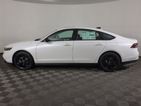 New 2025 Honda Accord SE image 8