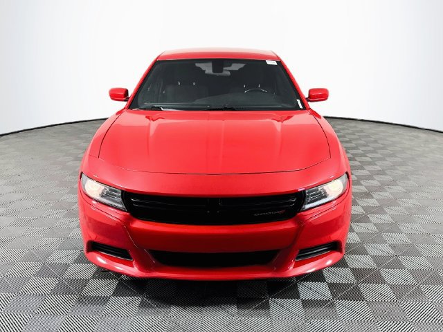 Used 2022 Dodge Charger SXT RWD image 2