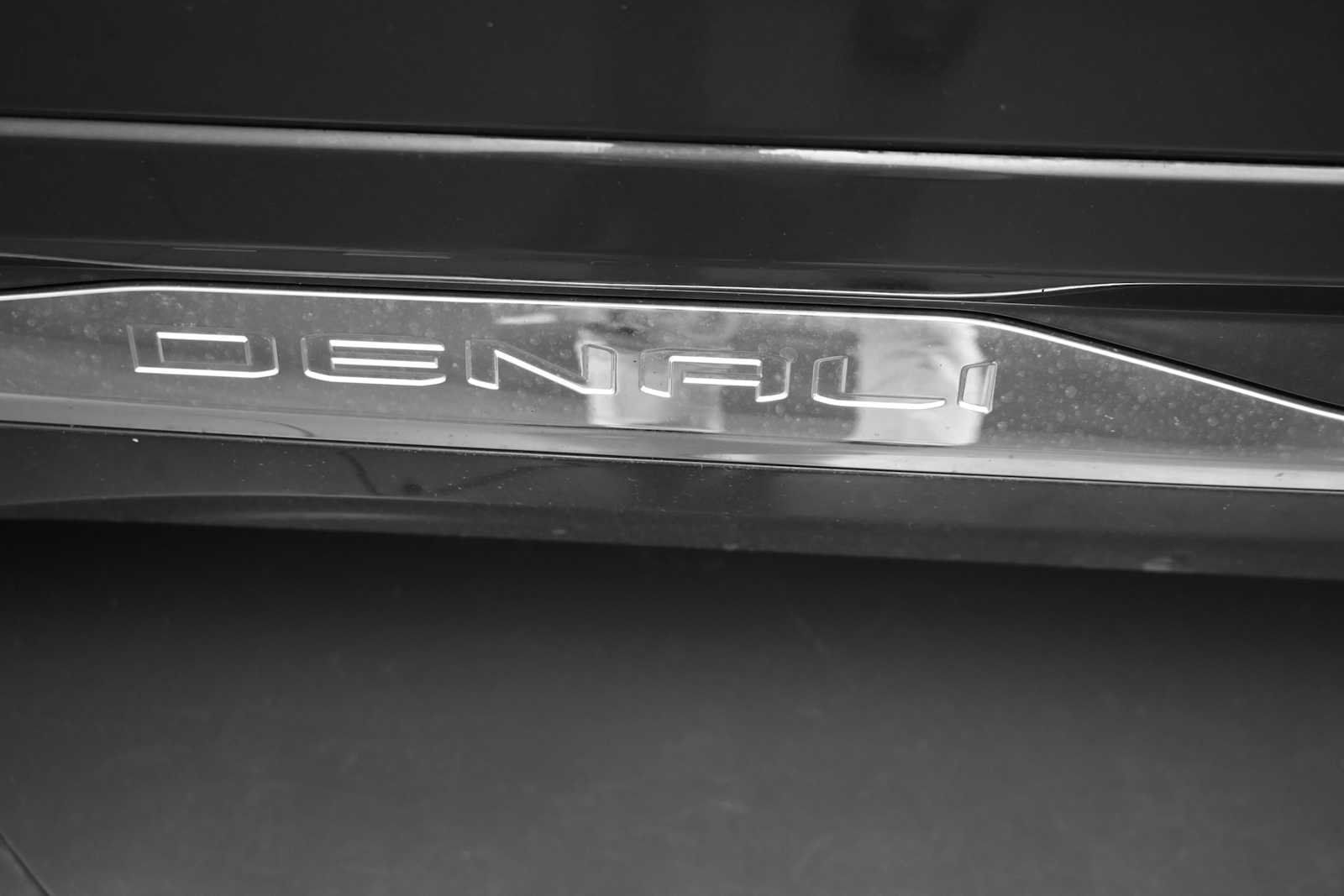 Used 2023 GMC Terrain Denali AWD/4WD image 6