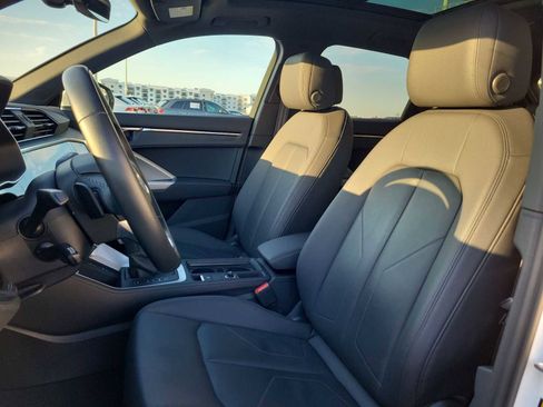 Certified 2023 Audi Q3 2.0T Premium w/ Convenience Package image 15