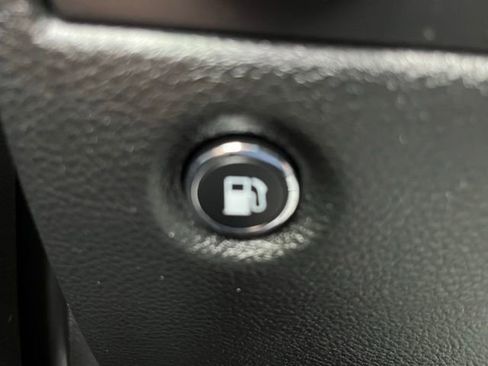 Used 2015 Jeep Grand Cherokee Altitude AWD/4WD image 16