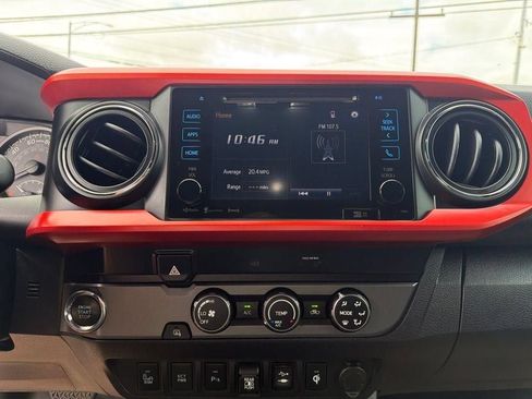 Used 2019 Toyota Tacoma TRD Sport w/ Technology Package RWD image 31