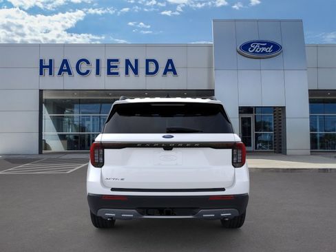New 2026 Ford Explorer Active w/ Active Comfort Package RWD image 5