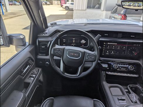 Used 2026 GMC Sierra 2500 AT4X AWD/4WD image 3