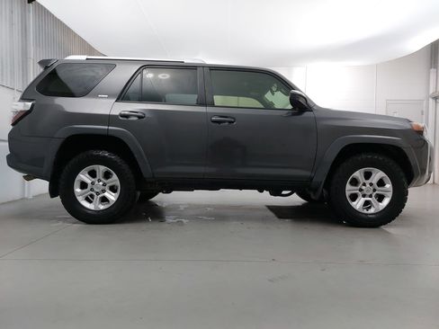 Used 2014 Toyota 4Runner image 8