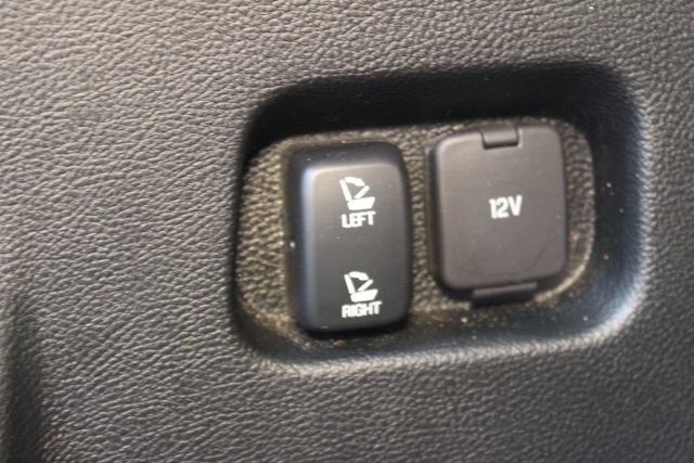 Used 2020 Ford Edge Titanium w/ Equipment Group 301A AWD/4WD image 17