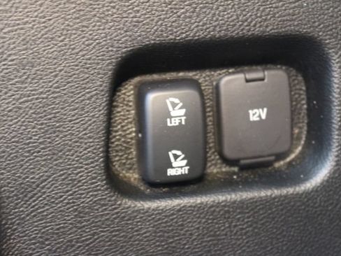 Used 2020 Ford Edge Titanium w/ Equipment Group 301A AWD/4WD image 17