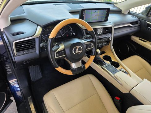 Used 2022 Lexus RX 350L Premium w/ Premium Package AWD/4WD image 17