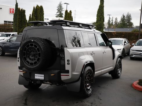 New 2026 Land Rover Defender 110 OCTA AWD/4WD image 11