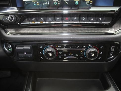 Used 2022 Chevrolet Silverado 1500 ZR2 w/ Technology Package AWD/4WD image 34