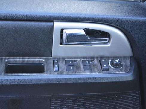 Used 2016 Ford Expedition Limited image 34