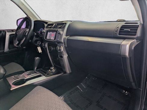 Used 2016 Toyota 4Runner SR5 AWD/4WD image 21