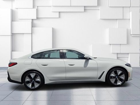 Used 2025 BMW i4 xDrive40i AWD/4WD image 4