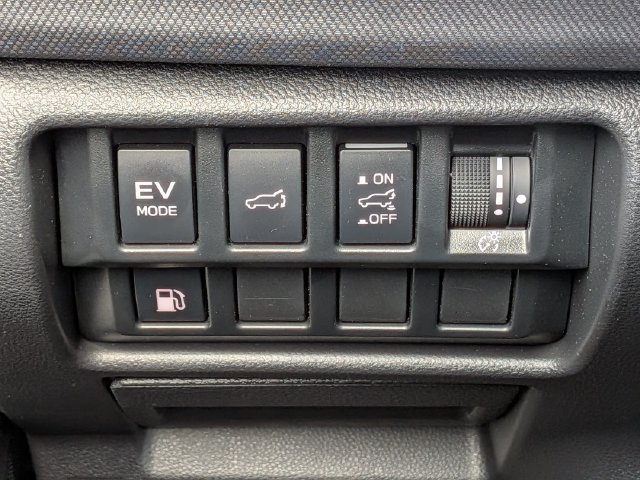 Used 2025 Subaru Forester Limited AWD/4WD image 18