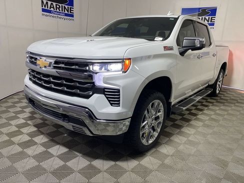 Used 2025 Chevrolet Silverado 1500 LTZ AWD/4WD image 14