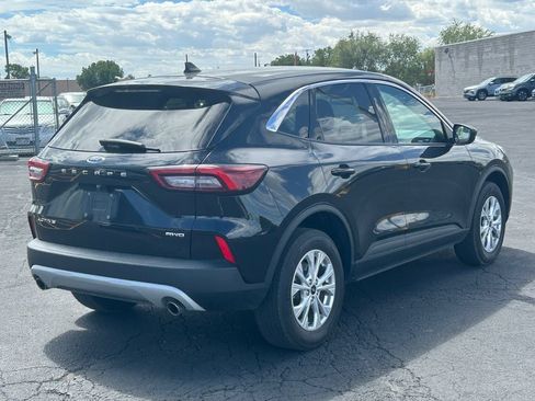 Used 2024 Ford Escape Active AWD/4WD image 3