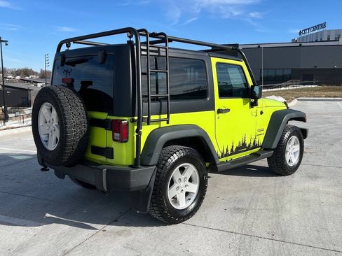 Used 2016 Jeep Wrangler Sport w/ Quick Order Package 24S AWD/4WD image 7