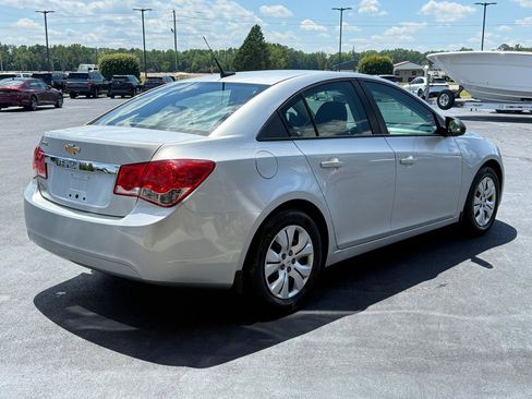 Used 2014 Chevrolet Cruze LS FWD image 5