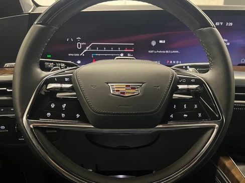 Used 2025 Cadillac Escalade Sport Platinum AWD/4WD image 9