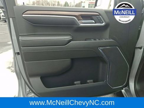 Used 2024 Chevrolet Silverado 1500 LT image 13